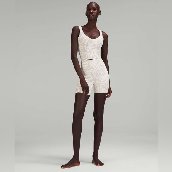 Lululemon Align Tank Top in Cheetah Camo Antique White Multi Size 0 - Picture 4 of 8